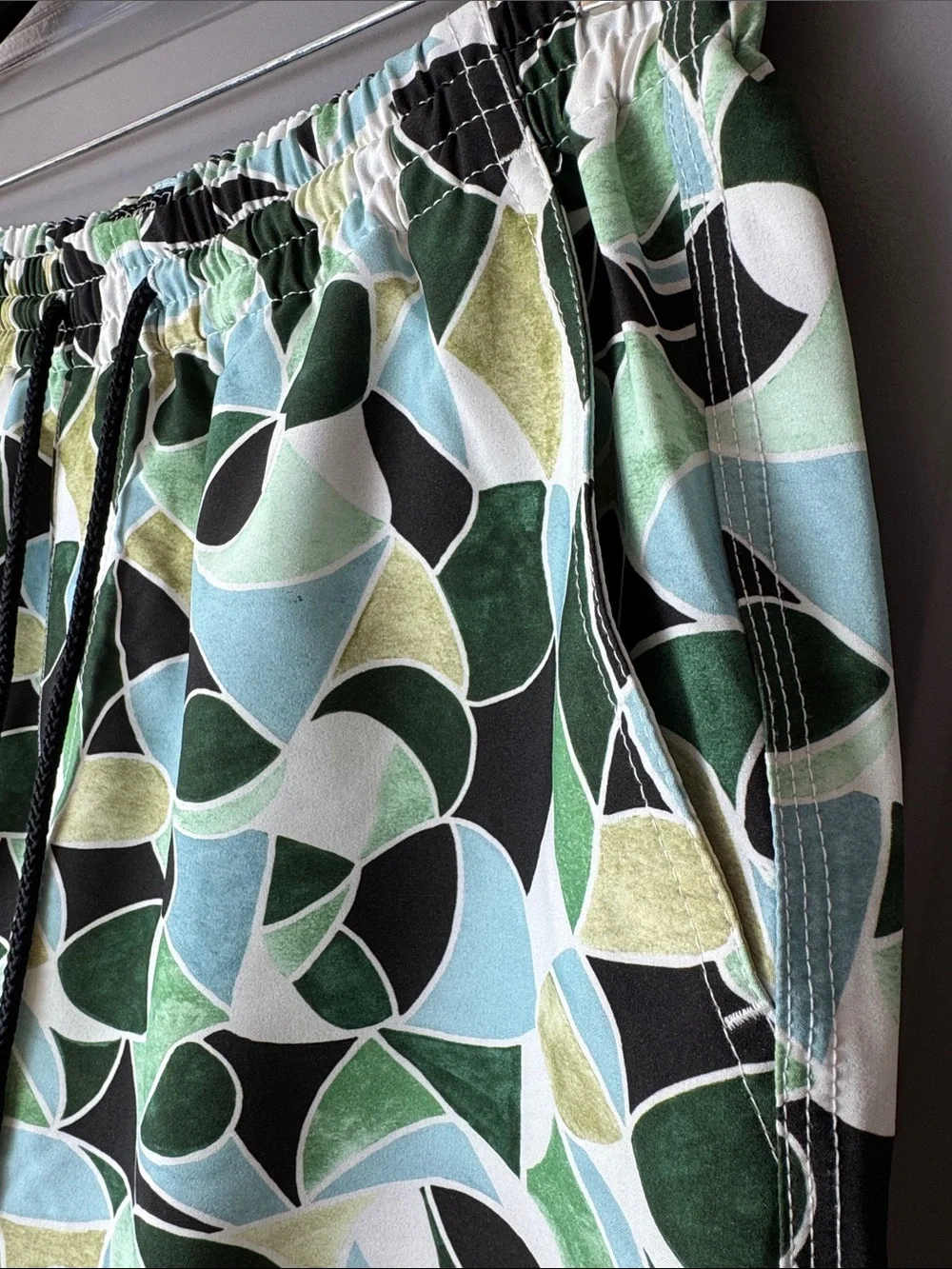Todd Snyder Montauk 5” Swim Trunks Green Geometric Print Size Large